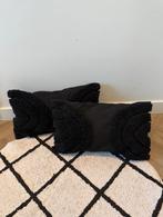 Heel goed zwart 2x 30x50cm sierkussen kussen decoratie hoes, Huis en Inrichting, Ophalen of Verzenden, Zo goed als nieuw, Zwart