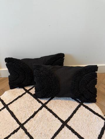 Heel goed zwart 2x 30x50cm sierkussen kussen decoratie hoes beschikbaar voor biedingen