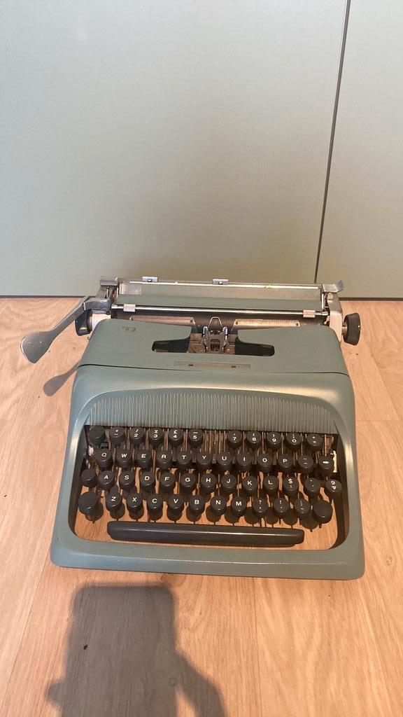 Vintage Olivetti schrijfmachiene, Diversen, Typemachines, Gebruikt, Ophalen
