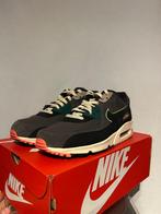 ORIGINEEL EU 45 Nike Air Max 90 Oil Grey Rainforest, Kleding | Heren, Schoenen, Overige kleuren, Verzenden, Nike, Sneakers of Gympen