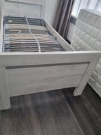 Eenpersoonsbed en hanglegkast, 90 cm, Eenpersoons, Wit, Zo goed als nieuw