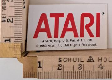 Vintage sticker kleine Atari logo 1983 spelcomputer  beschikbaar voor biedingen