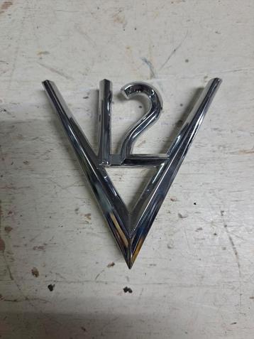 Jaguar V12 logo embleem beschikbaar voor biedingen