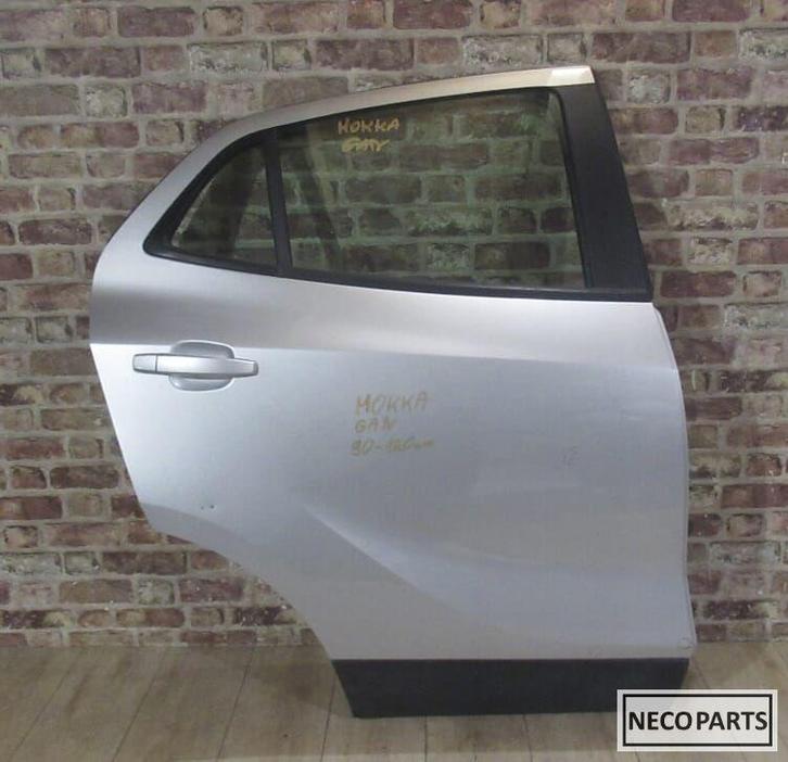 OPEL MOKKA PORTIER DEUR KLEUR GAN ALLES LEVERBAAR !!, Auto-onderdelen, Carrosserie en Plaatwerk, Achterklep, Opel, Achter, Gebruikt