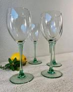 4 Vintage Luminarc wijnglazen lichtgroen, Overige typen, Ophalen of Verzenden, Zo goed als nieuw, X