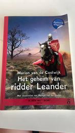 Marion van de Coolwijk - Het geheim van ridder Leander, Ophalen of Verzenden, Zo goed als nieuw, Fictie, Marion van de Coolwijk