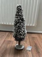 Kerstboom met sneeuw. 50cm met lampjes, Diversen, Kerst, Ophalen of Verzenden, Nieuw
