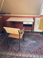 Gratis af te halen vintage bureau en stoel, Ophalen, Gebruikt