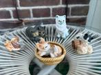 Vijf kattenbeeldjes, Verzamelen, Beelden en Beeldjes, Ophalen of Verzenden, Gebruikt, Dier