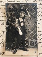 Meisje met oorkonde— seringen (IT), Ophalen of Verzenden, Voor 1920, Gelopen, Kinderen