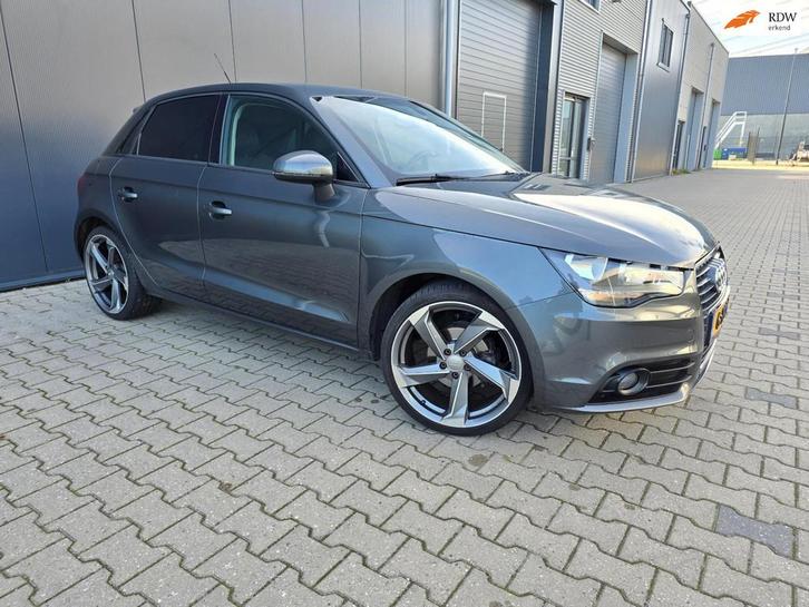 Audi A1 Sportback 1.2 TFSI Attraction Apk / Stoelverwarming, Auto's, Audi, Bedrijf, Te koop, A1, ABS, Airbags, Airconditioning