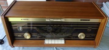 Vintage Philips radio type B5X23A beschikbaar voor biedingen