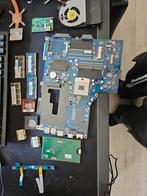Leptop er zit 2cpu 4 ram stick moederbord fans 2dvd burner, Ophalen, Gebruikt, Qwerty, Intel Core i3