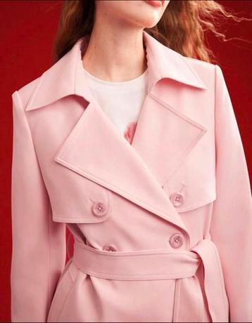 New trenchcoat light pink beschikbaar voor biedingen
