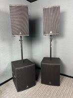 Devine Onyx 15A + Devine Onyx 18SA Speakerset met Statieven, Zo goed als nieuw, Complete surroundset, 120 watt of meer, Ophalen