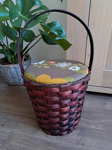 Rotan naaimand kunststof inzet naaigerei hoogte 29 cm beschikbaar voor biedingen