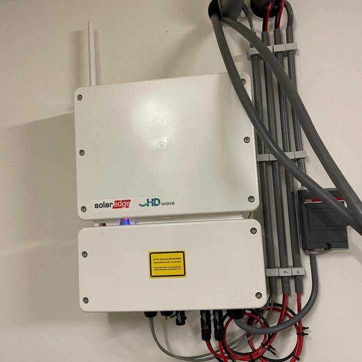 Solar Edge omvormer, StorEdge SE5000H 1-fase. 6maanden oud, Doe-het-zelf en Verbouw, Overige Doe-het-zelf en Verbouw, Zo goed als nieuw
