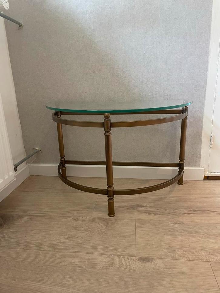 Halfrond tafeltje met glazen plaat, Huis en Inrichting, Tafels | Sidetables, Gebruikt, 25 tot 50 cm, 50 tot 100 cm, Overige vormen