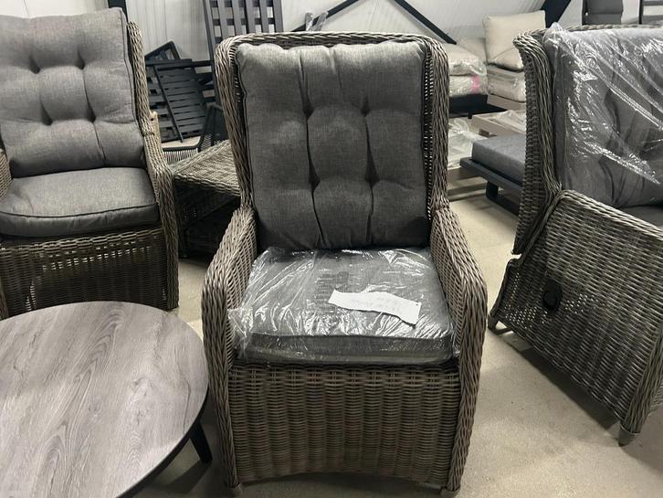 4 Verstelbare tuinstoel | Sweet Brown | Rond Wicker Showroom, Tuin en Terras, Tuinstoelen, Zo goed als nieuw, Wicker, Verstelbaar