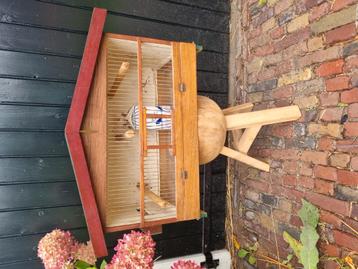 Houten vogelkooi, vogelhok, vogelkooi antiek beschikbaar voor biedingen