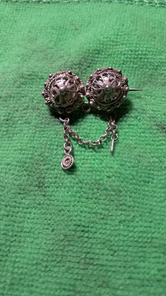 Zeeuwse Knopen broche zilver, Antiek en Kunst, Antiek | Goud en Zilver, Zilver, Ophalen of Verzenden