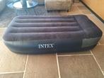 Intex luchtbed met ingebouwde luchtpomp, Ophalen, Ingebouwde pomp, Gebruikt, 1-persoons