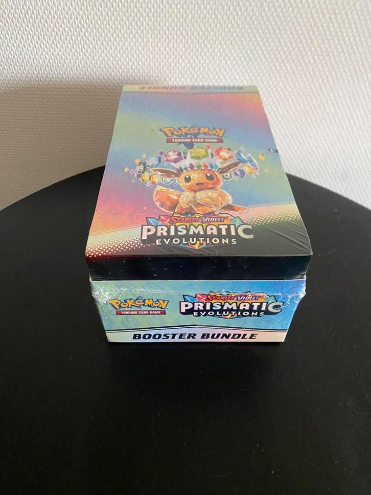 Pokemon Prismatic Evolutions Booster Bundle Display SEALED!, Hobby en Vrije tijd, Verzamelkaartspellen | Pokémon, Zo goed als nieuw