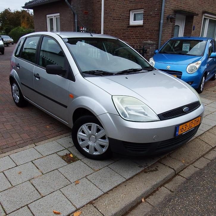 Ford Fiësta 1.3 8V 5DR 2002 Grijs Airco Nwe APK, Auto's, Ford, Bedrijf, Fiësta, ABS, Airbags, Airconditioning, Centrale vergrendeling