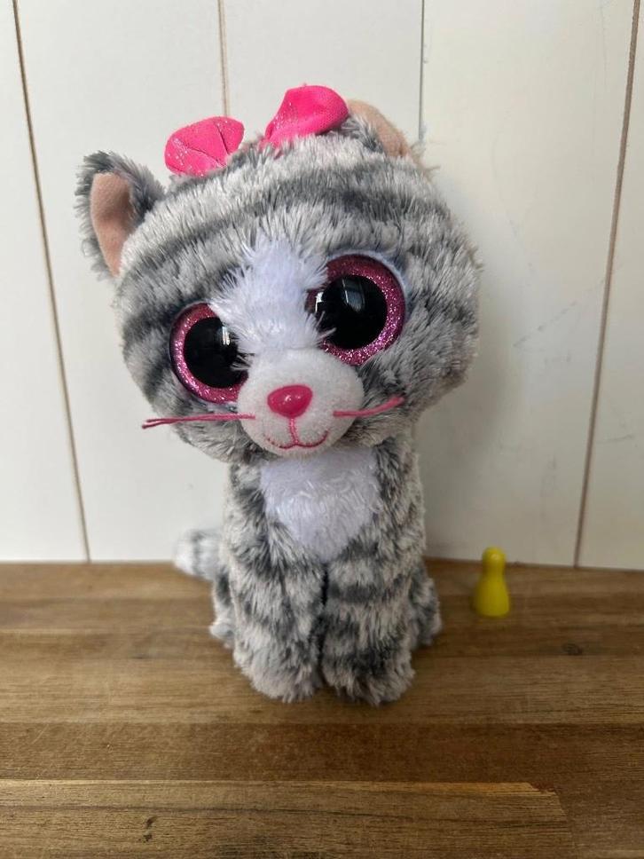 Ty Beanie Boo's Kiki kat 15cm, per stuk te koop, Kinderen en Baby's, Speelgoed | Knuffels en Pluche, Zo goed als nieuw, Poes, Ophalen of Verzenden