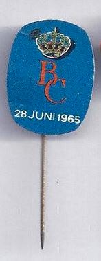 Sp21 speldje beatrix en claus 28-6-1965, Verzamelen, Speldjes, Pins en Buttons, Verzenden, Gebruikt, Overige onderwerpen