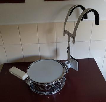 	Marching snare drum set.  beschikbaar voor biedingen