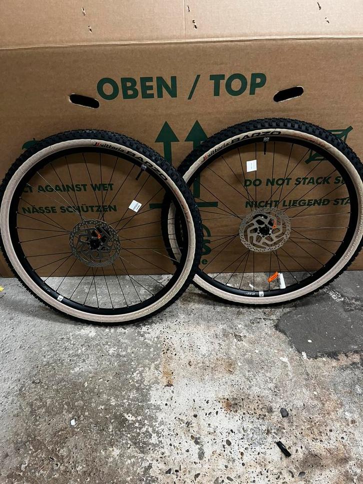 Tubeless wielset 4za met barzo banden, Fietsen en Brommers, Fietsen | Mountainbikes en ATB, Zo goed als nieuw, Overige merken