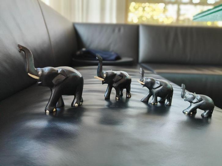 Set van 4 decoratieve olifanten beeldjes, Verzamelen, Beelden en Beeldjes, Gebruikt, Dier, Ophalen of Verzenden