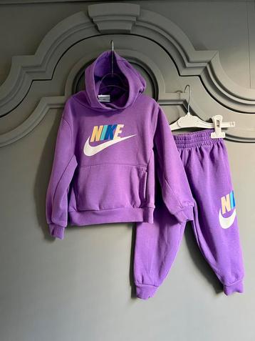 Nike trainingspak joggingpak 92/98 Unisex beschikbaar voor biedingen