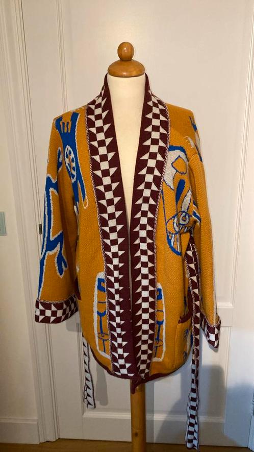 AVDW orange blauw dinker rood wolen vest als nieuw, Kleding | Dames, Truien en Vesten, Zo goed als nieuw, Maat 38/40 (M), Rood