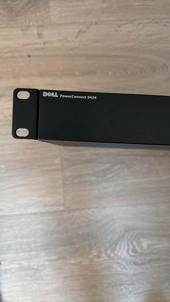 Dell powerconnect 5424 switch, Computers en Software, Netwerk switches, Gebruikt, Ophalen