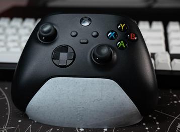 Xbox Series X carbon black controller beschikbaar voor biedingen