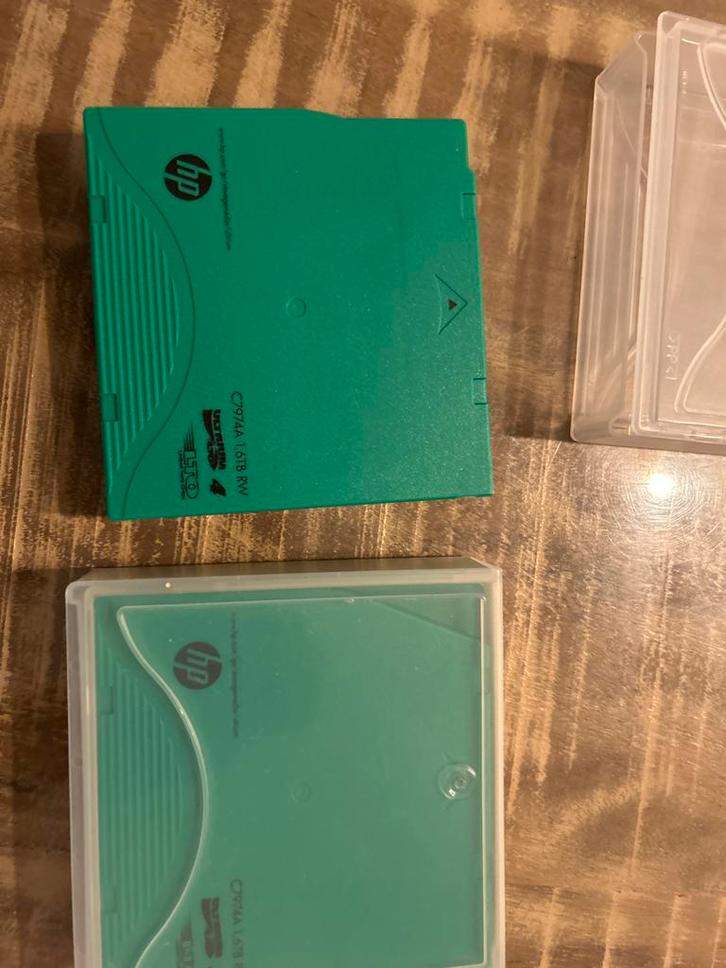 2x LTO 4 Tapes - Dataopslag, Computers en Software, Beschrijfbare discs, Gebruikt, Overige typen, Ophalen of Verzenden