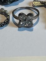 Vintage sieraden, Sieraden, Tassen en Uiterlijk, Antieke sieraden, Ophalen of Verzenden, Overige materialen, Overige typen