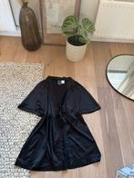 H&M Zwarte Satijnen Kimono Jurk, Zwart, Ophalen of Verzenden, Zo goed als nieuw, Maat 36 (S)