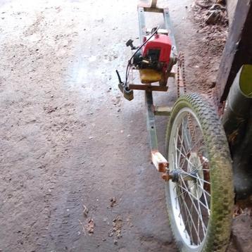 Crossstep zelfgemaakt met bosmaaiermotor en onderdelen  beschikbaar voor biedingen