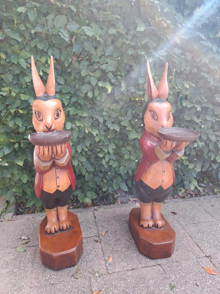 Houten Hazen Beelden - Set van 2, Tuin en Terras, Tuinbeelden, Gebruikt, Dierenbeeld, Hout, Ophalen of Verzenden