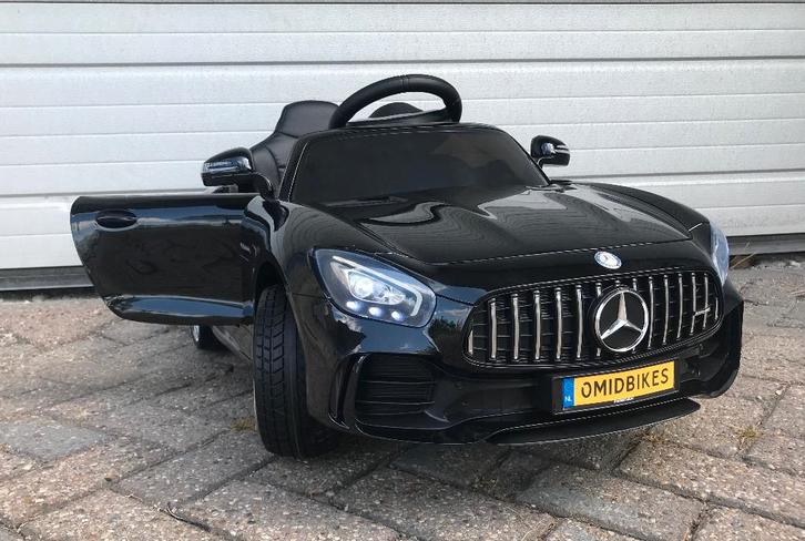 Mercedes GT-R AMG zwart 12V RC / Leder / Rubberban, MP3 AUX, Kinderen en Baby's, Speelgoed | Buiten | Voertuigen en Loopfietsen