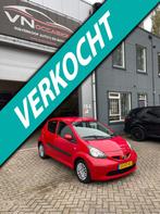 Toyota Aygo 1.0-12V + AUTOMAAT 5 DEURS NAP 1 EIGENAAR, Gebruikt, 4 stoelen, 68 pk, Origineel Nederlands