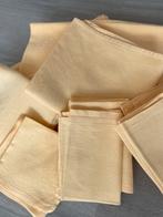 Damast tafellinnen. Okergeel., Huis en Inrichting, Tafelkleden, Ophalen of Verzenden, Rechthoek