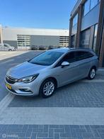 Opel Astra Tourer 1.0T 120 Jaar Edition achterruitrijcamera, Auto's, Voorwielaandrijving, Stof, Gebruikt, 1178 kg