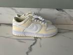 Nike SB dunk coconut milk, Verzenden, Zo goed als nieuw, Sneakers of Gympen
