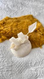 Mooi creme dopje,ecru hoed, offwhite fascinator voor meisje, Ophalen of Verzenden, Nieuw, Meisje, Hoed