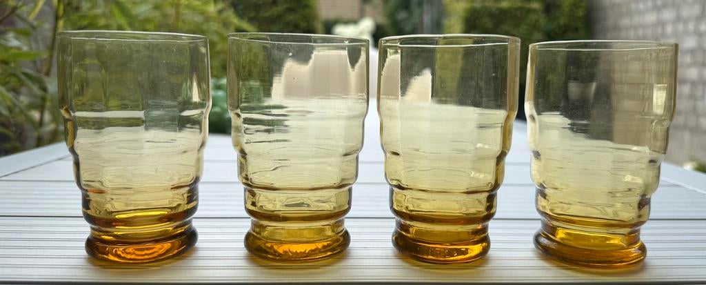 Vintage Doyen BELGIE 4 waterglazen amberkleur ‘30, Ophalen of Verzenden, Zo goed als nieuw, Waterglas