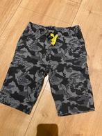 Korte joggingsbroek voor jongens met dinosaurussen erop 128, Kinderen en Baby's, Kinderkleding | Maat 128, Ophalen of Verzenden